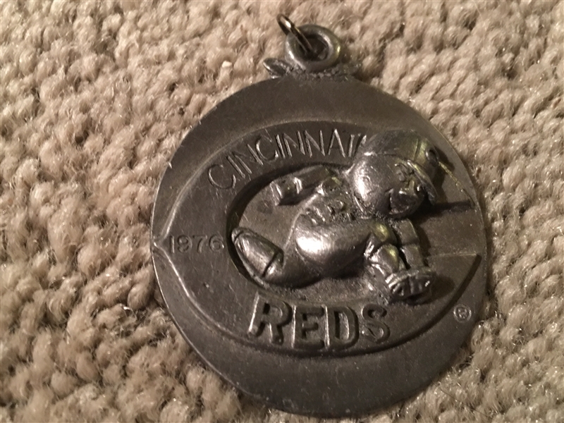 1976 REDS REAL PEWTER MEDALLION w AUTOGS on BACK