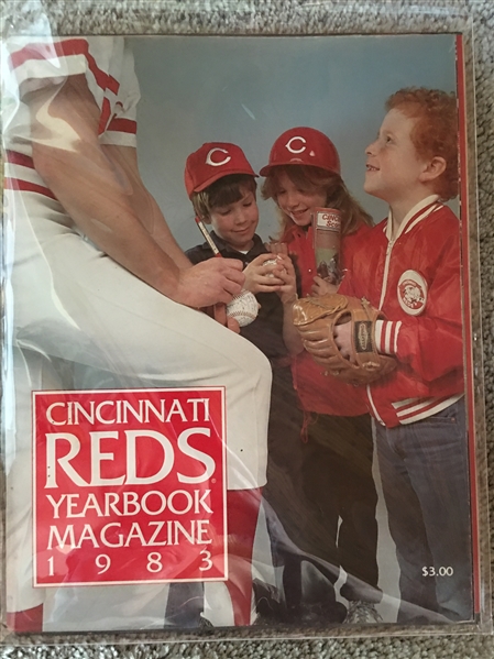 1983 REDS YEARBOOK with CARD SET INSIDE !!! 