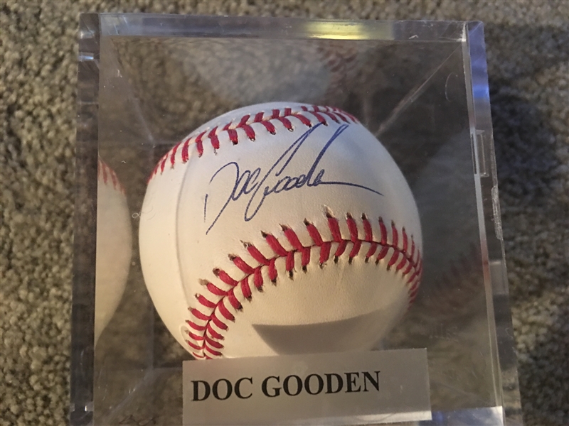 DOC GOODEN SIGND on $25 NL BALL in CASE 