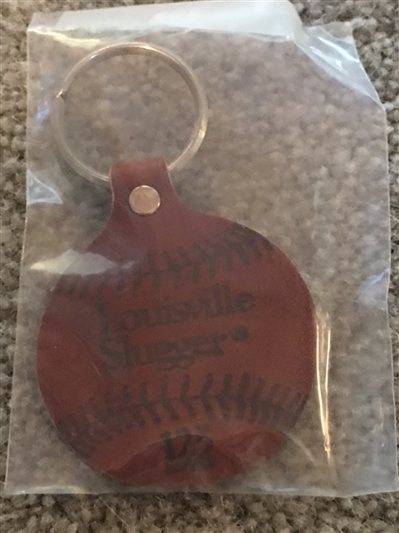 LOUISVILLE SLUGGER MUSEUM REEAL LEATHER KEY CHAIN IN PACK