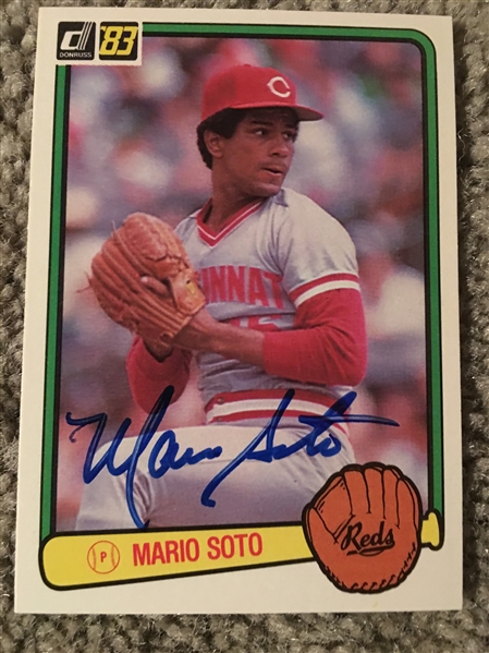 MARIO SOTO HAND SIGNED 1983 DONRUSS 