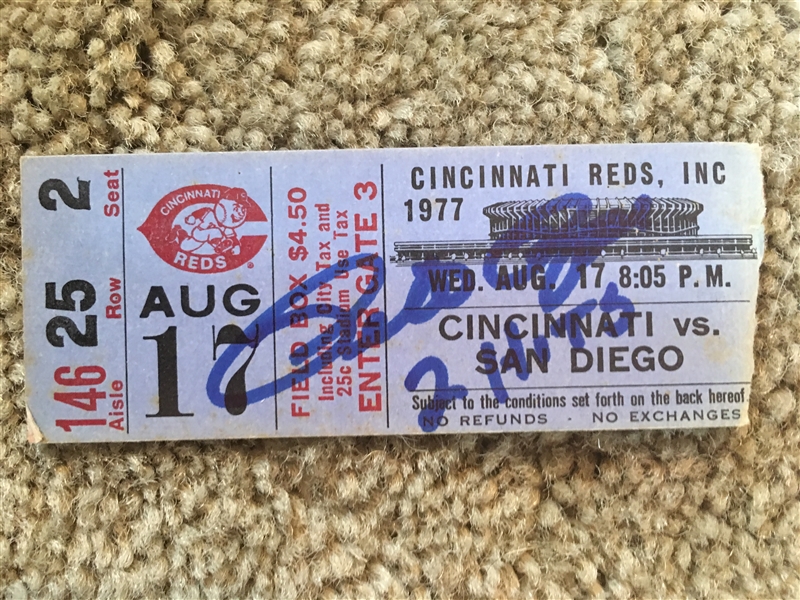 PETE ROSE 1977 SIGNED RIVERFRONT STADIUM TICKET - Pete Got 2 Hits in that Game !