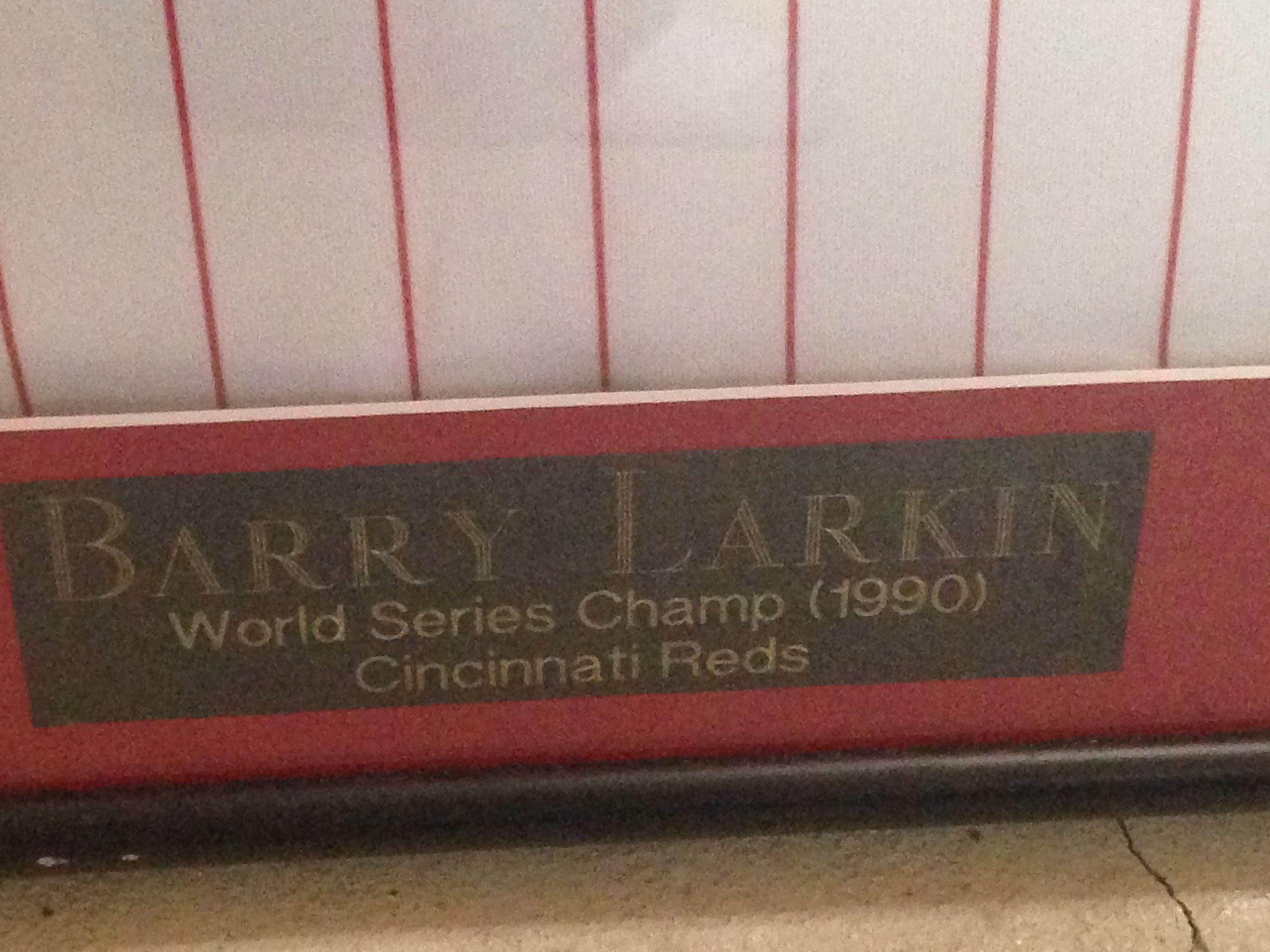 Barry Larkin Signed Jersey (JSA)