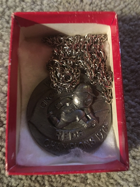 1975 REDS REAL PEWTER MEDALLION w AUTOGRAPHS BACK in BOX