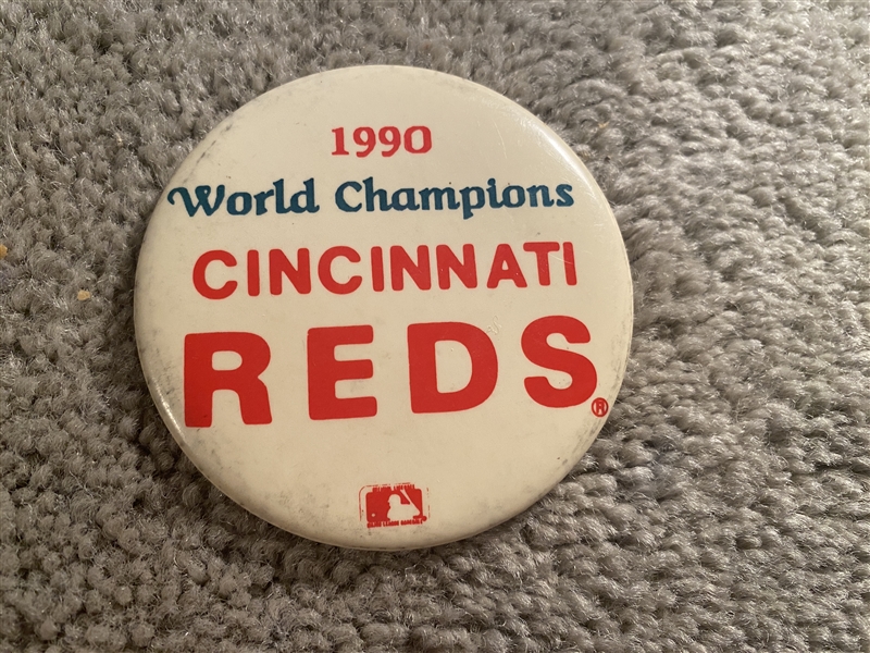 1990 REDS WORLD SERIES CHAMPIONS 3 inch RIVERFRONT STADIUM PIN 